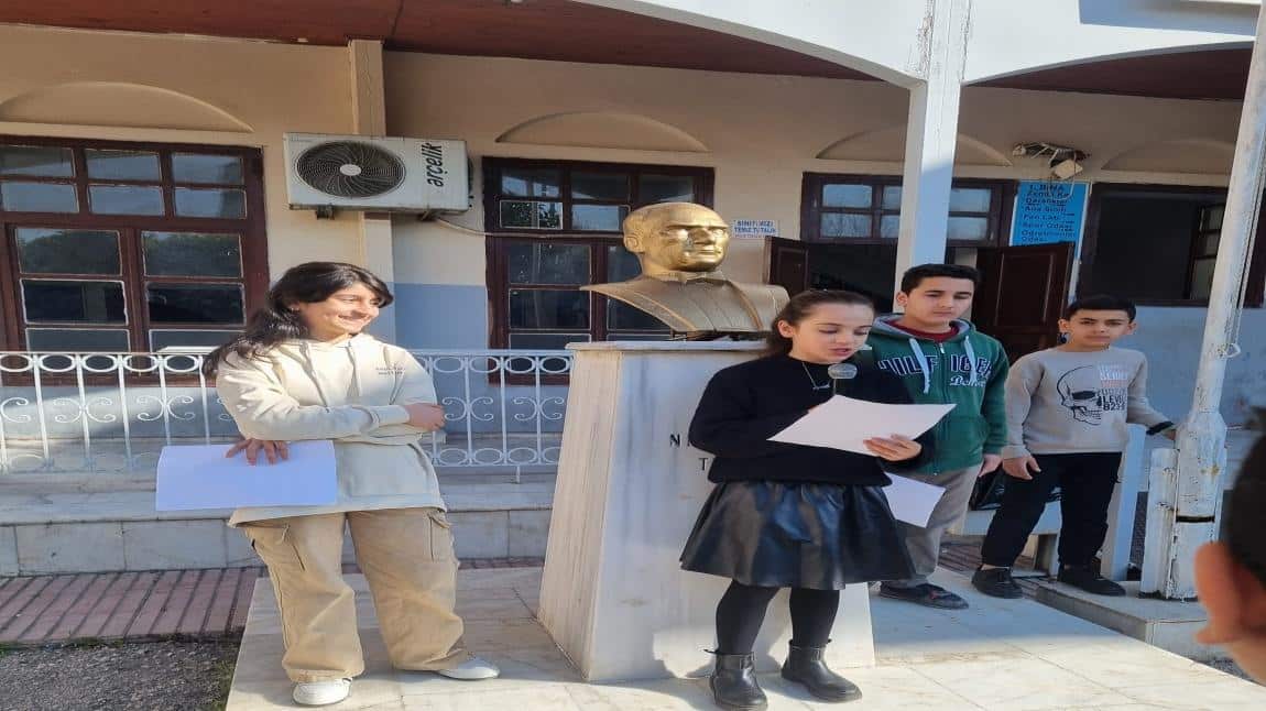Okulumuzda 12 Mart İstiklal Marşı'nın Kabulü ve Mehmet Akif Ersoy'u Anma Programı Yapıldı.