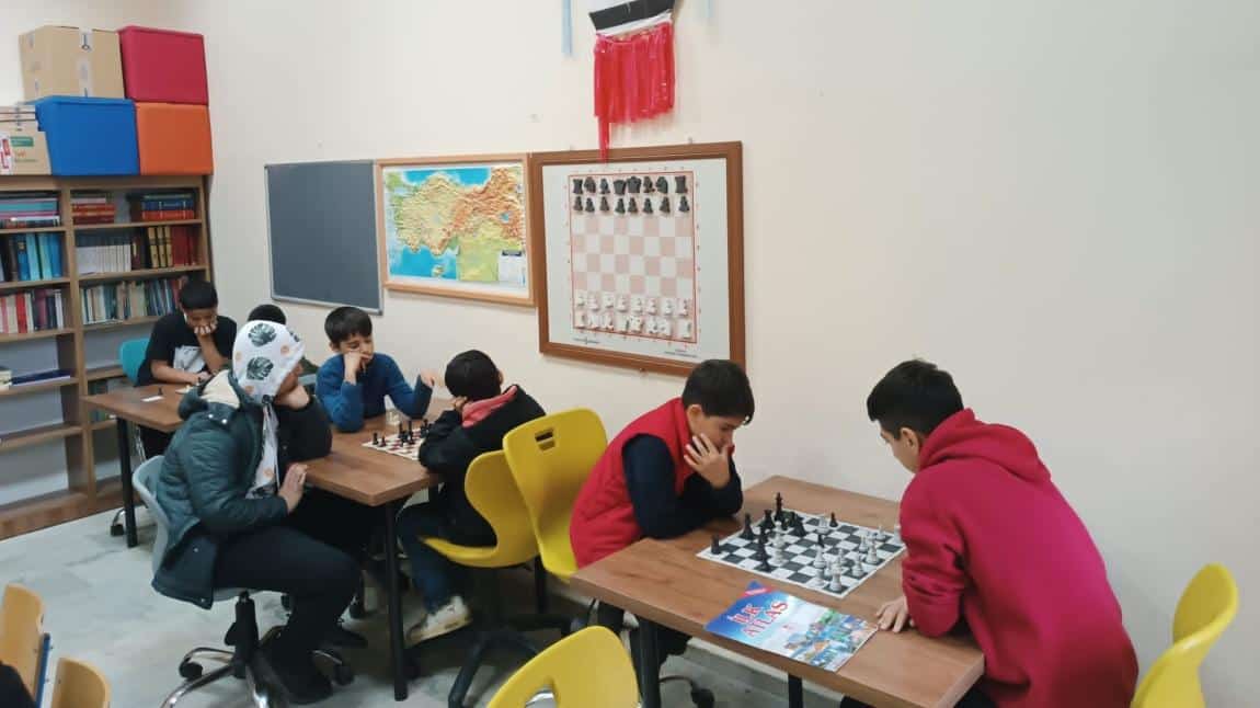 Okulumuzda Dönem Sonu Faaliyet Haftası Kapsamında Satranç Turnuvası Yapıldı.